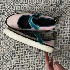 Dc. Marten Mary Jane